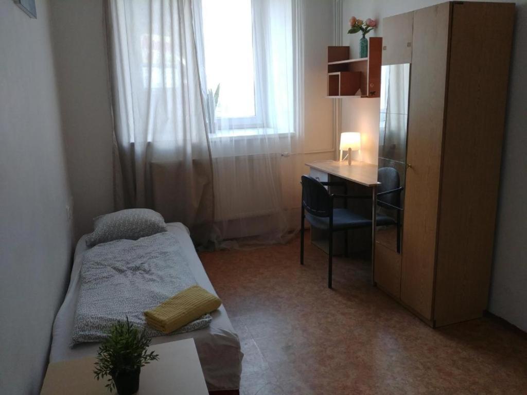 Near Main Railway And Bus Station, Vankovka Brno