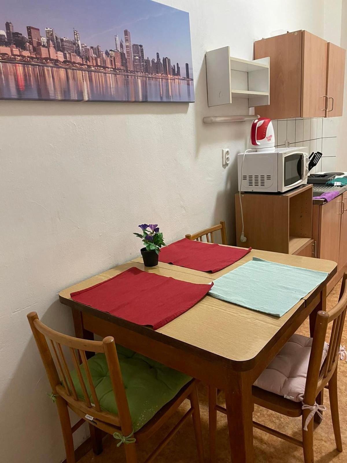 Near Main Railway And Bus Station, Vankovka Apartamento Brno